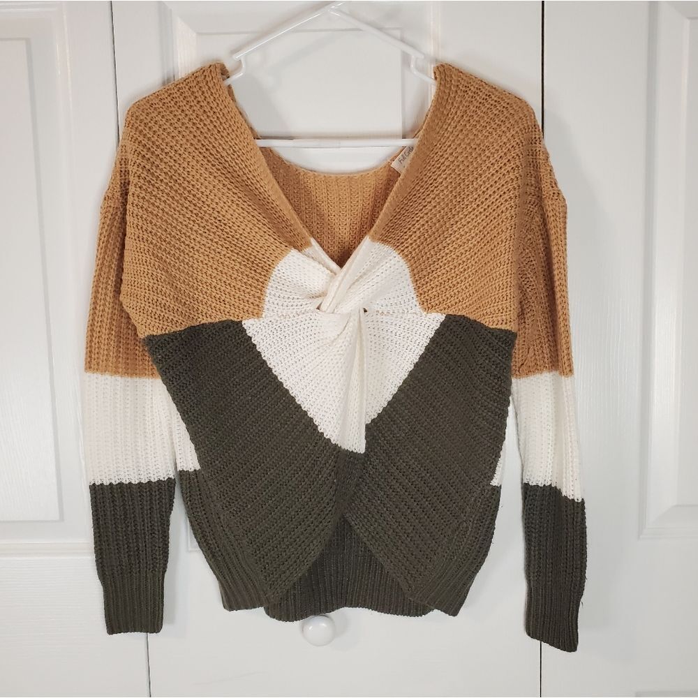✨️ Colorblock Twisted Front Knit Vneck Sweater - Picture 1 of 6